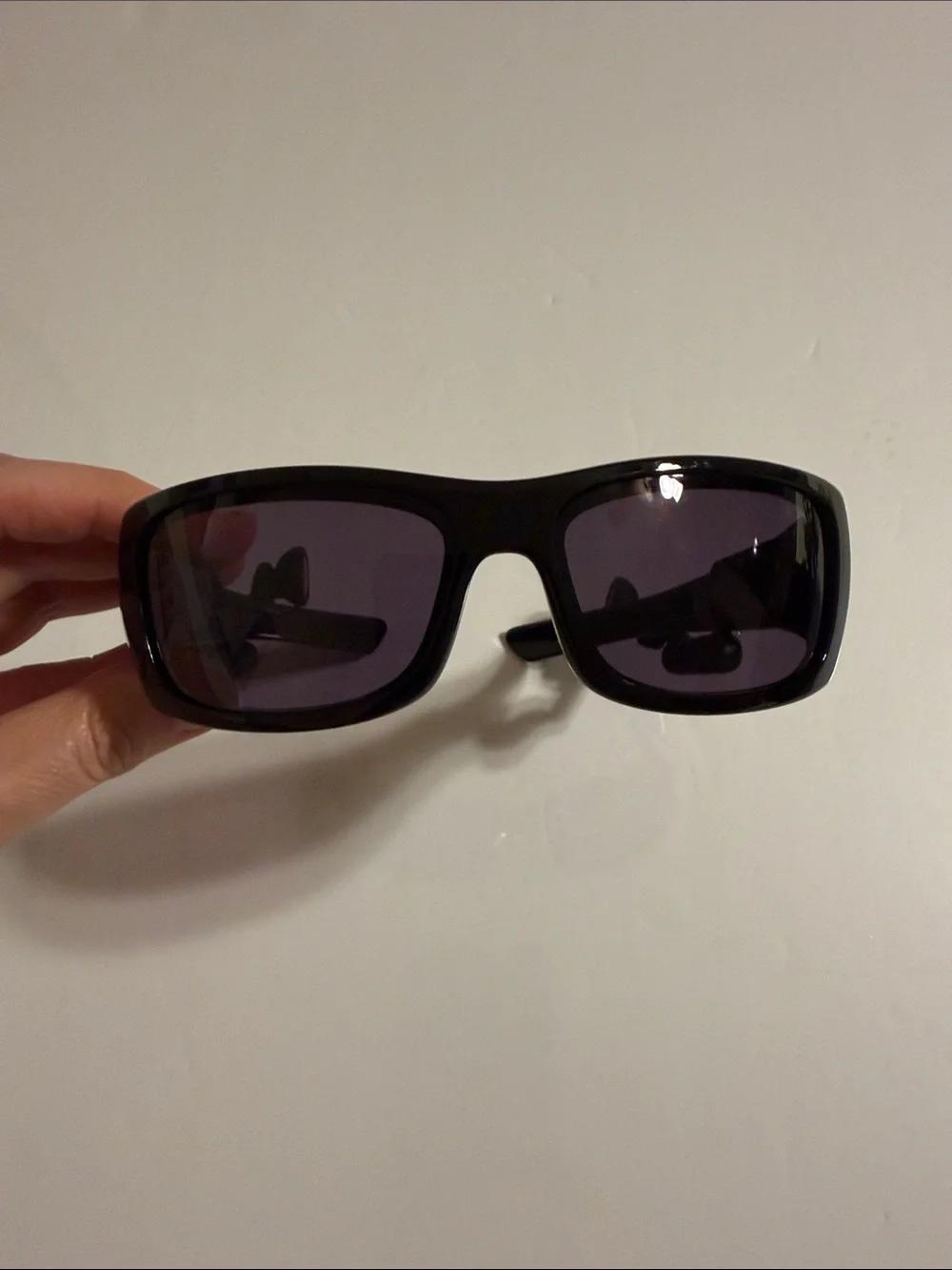 Oakley THUMP Earphones Sunglasses 2GB with Protective Storage Case. Singapore